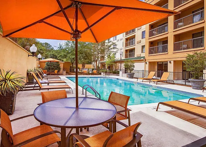 Hotel Courtyard By Marriott Airport Coliseum 3*