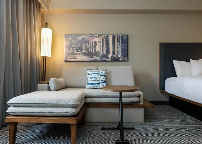 Hotel Courtyard By Marriott Airport Coliseum 3*