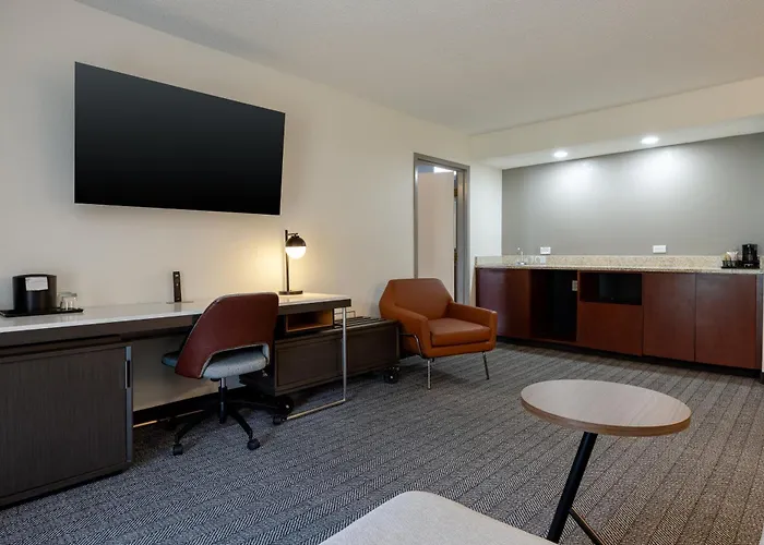 Hotel Courtyard By Marriott Airport Coliseum
