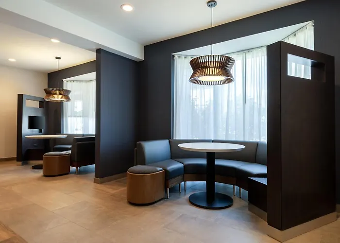 Courtyard By Marriott Airport Coliseum Hotel North Charleston