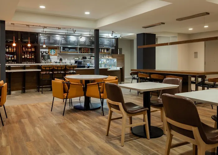 Courtyard By Marriott Airport Coliseum 3*
