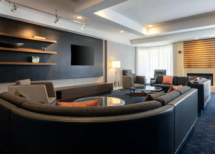 Hotel Courtyard By Marriott Airport Coliseum