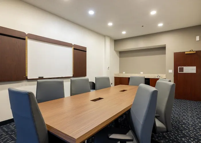 Courtyard By Marriott Airport Coliseum 3*